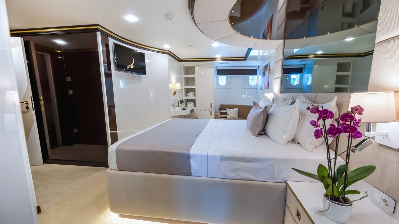 Photo #28 - MS Custom Aurum Sky (M/S Aurum Sky) in Split - 29458