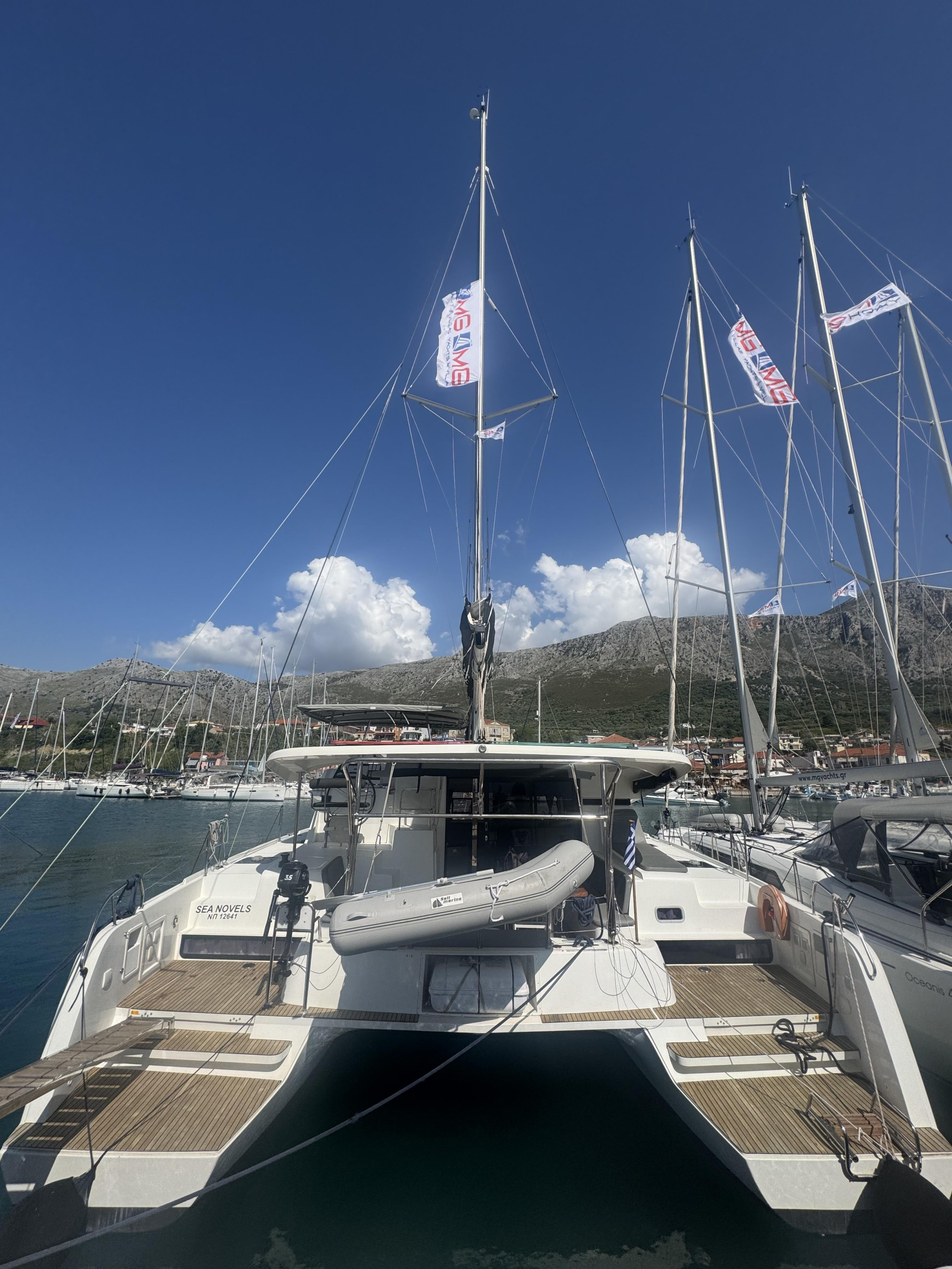 Photo #4 - Lagoon 42 - 4 + 2 cab. (Sea novels) in Paleros - 29479