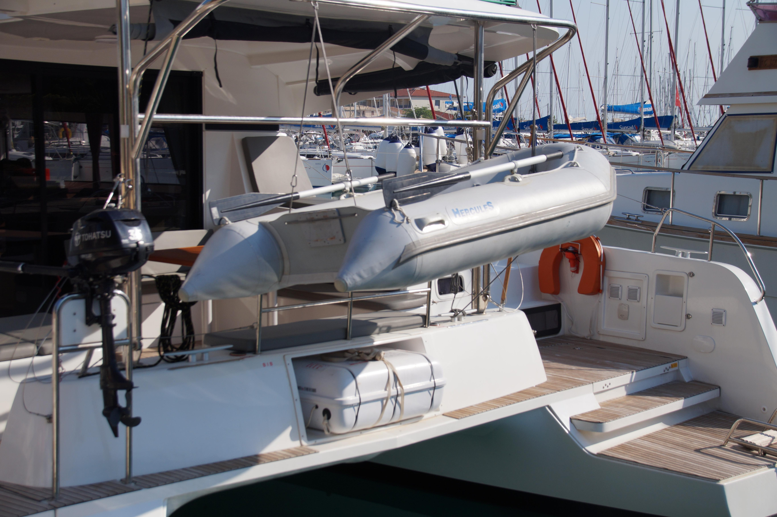 Photo #9 - Lagoon 42 - 4 + 2 cab. (Sea novels) in Paleros - 29479