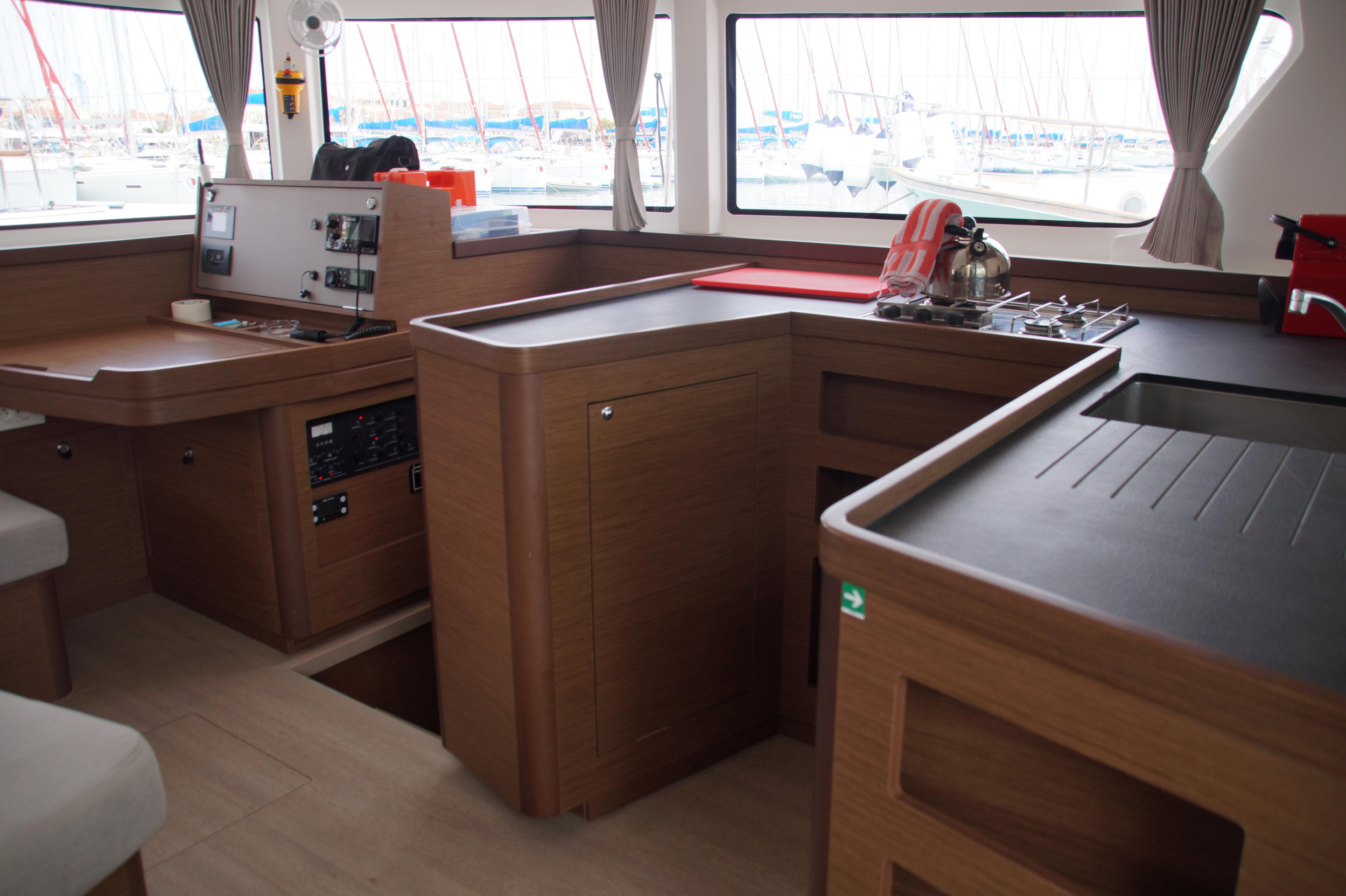Photo #17 - Lagoon 42 - 4 + 2 cab. (Sea novels) in Paleros - 29479