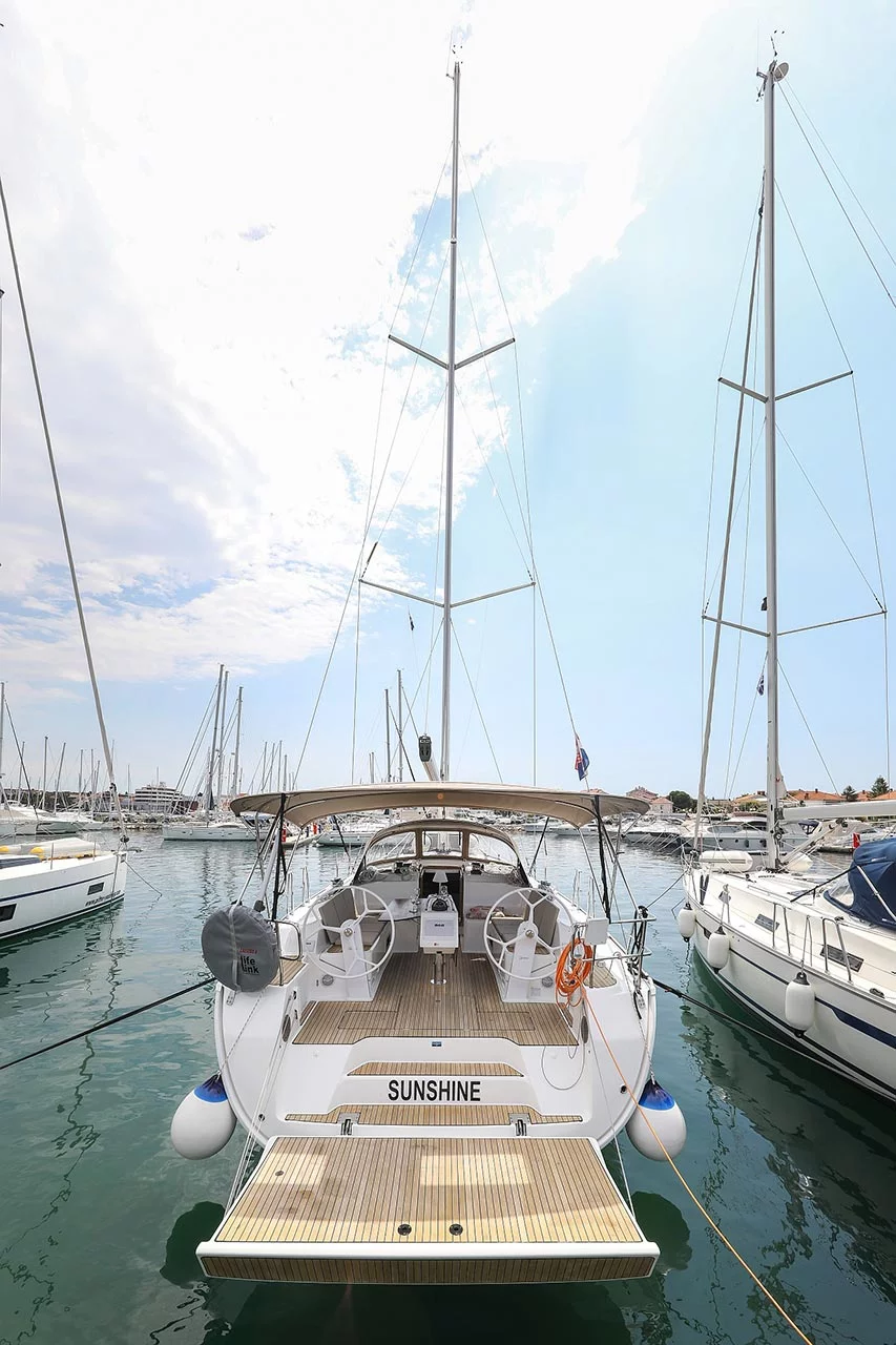 Bavaria Cruiser 46 Style - 4 cab. (Sunshine)  - 2