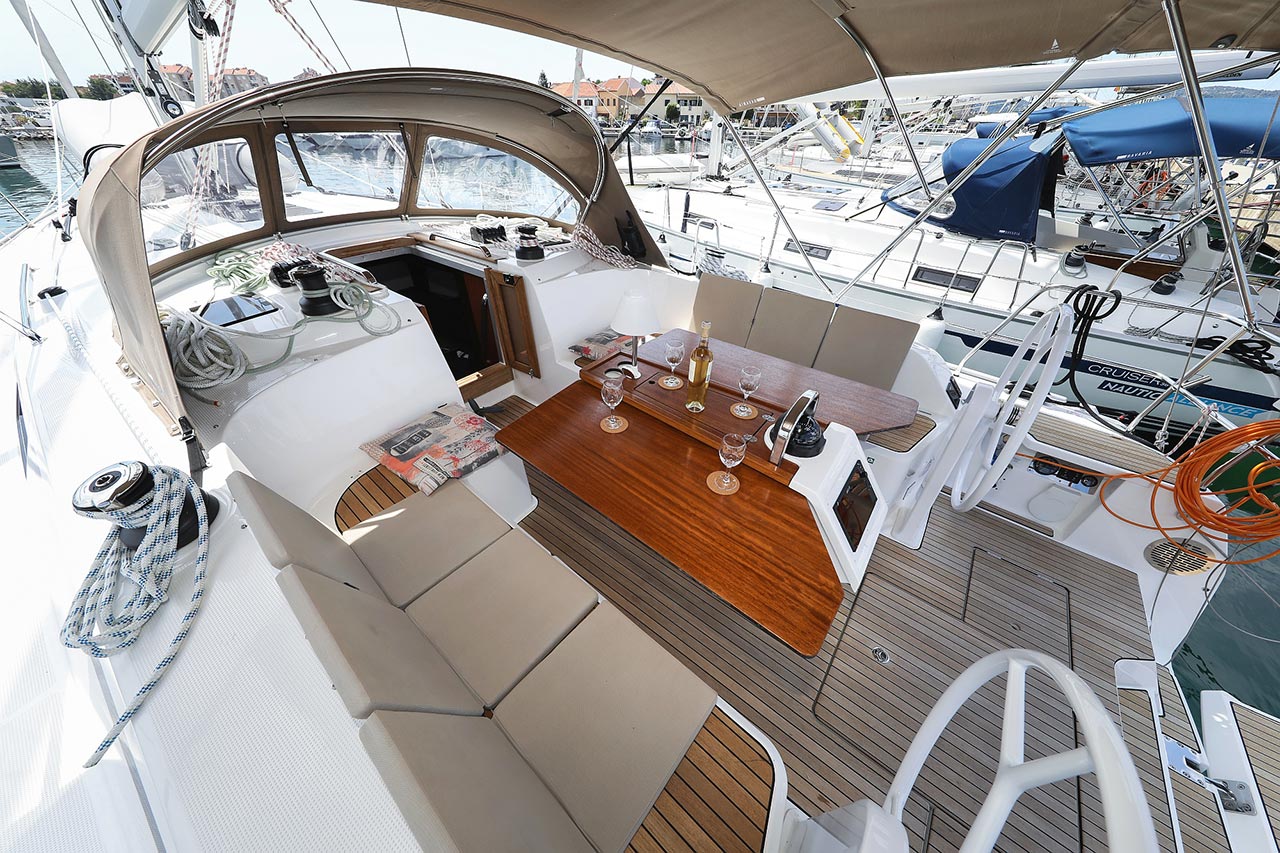 Photo #10 - Bavaria Cruiser 46 Style - 4 cab. (Sunshine) in Trogir - 29480