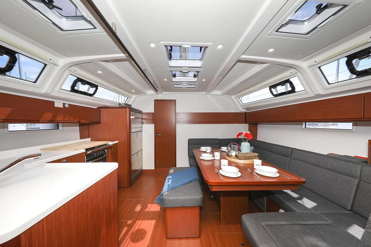 Bavaria Cruiser 46 Style - 4 cab. (Sunshine)  - 12