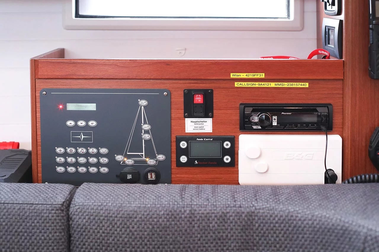 Bavaria Cruiser 46 Style - 4 cab. (Sunshine)  - 17