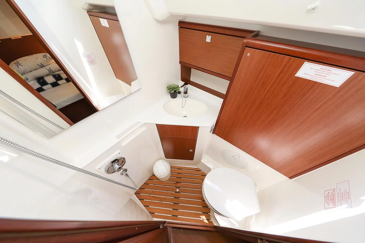 Bavaria Cruiser 46 Style - 4 cab. (Sunshine)  - 25