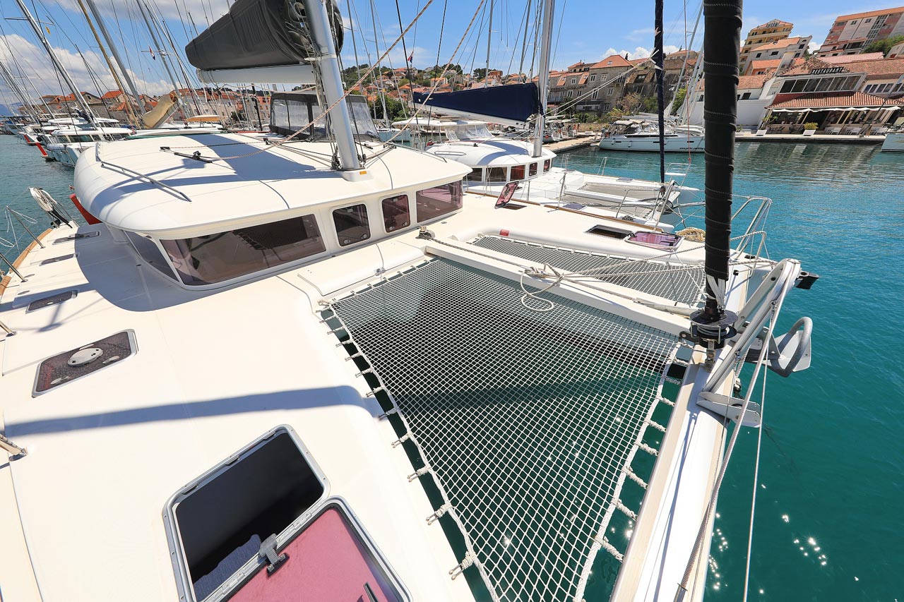 Photo #4 - Lagoon 400 - 4 + 2 cab. (Pagomo nayan) in Trogir - 29502
