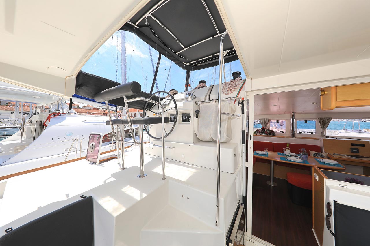 Photo #10 - Lagoon 400 - 4 + 2 cab. (Pagomo nayan) in Trogir - 29502