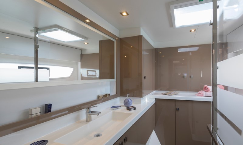 Photo #14 - Fountaine Pajot Astrea 42 - 4 + 2 cab. (BELLA BARCA) in La Paz - 29548