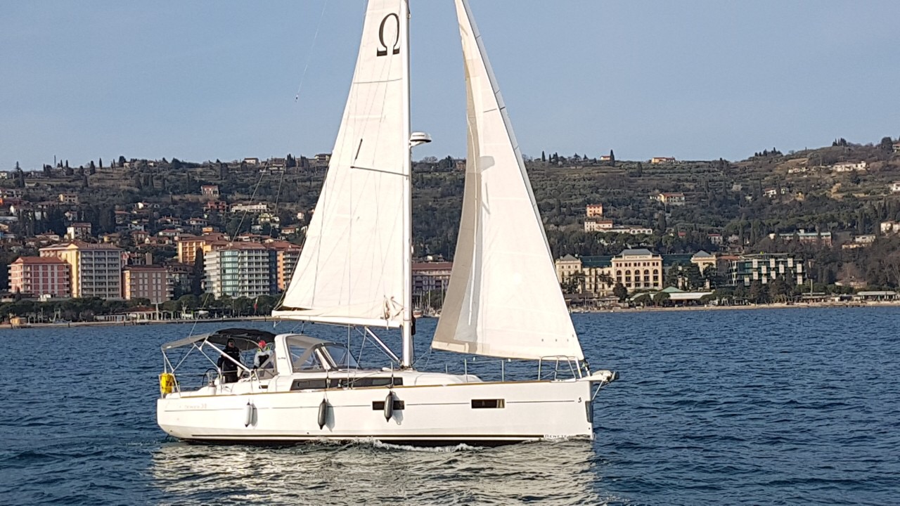 Photo #11 - Oceanis 38 - 3 cab. (Omega) in Biograd - 29582