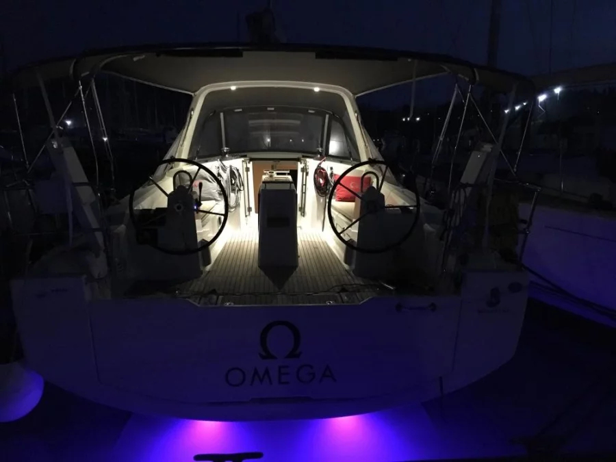 Oceanis 38 - 3 cab. (Omega)  - 12