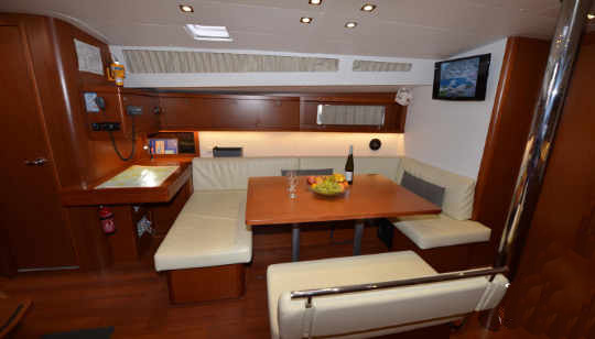 Photo #9 - Oceanis 48 - 5 cab. (Pherousa) in Lavrion - 29614