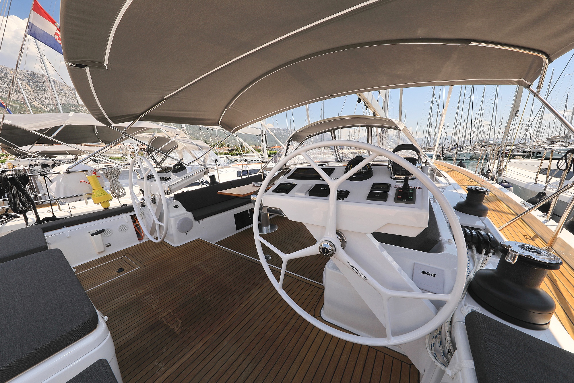 Photo #9 - Hanse 588 - 4 + 1 cab. (Nausicaa II) en Kastela - 29626