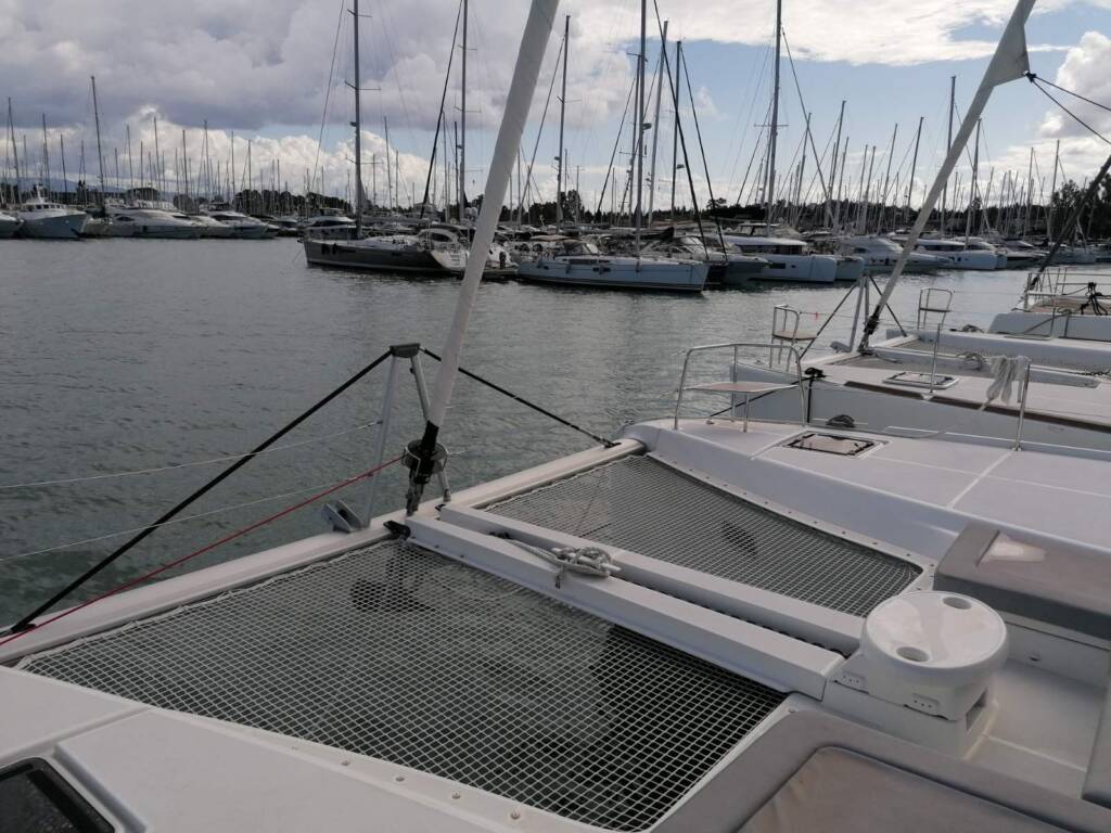 Photo #8 - Lagoon 46 - 4 + 2 cab. (Achilles) in Corfu - 29630
