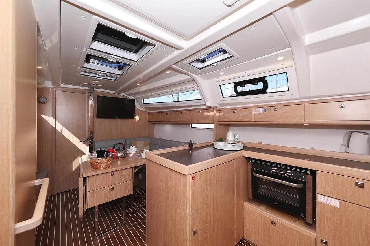 Bavaria Cruiser 37 - 3 cab. (Bahari)  - 9