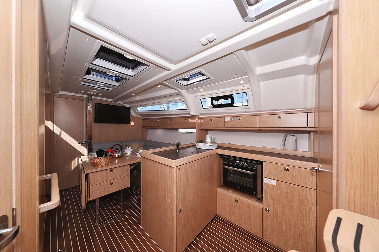 Bavaria Cruiser 37 - 3 cab. (Bahari)  - 11