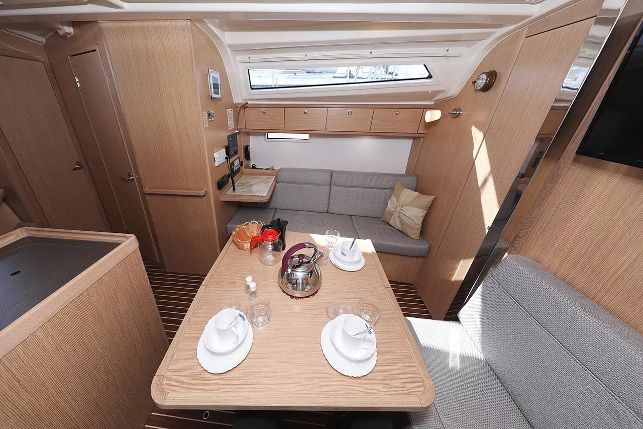Bavaria Cruiser 37 - 3 cab. (Bahari)  - 14