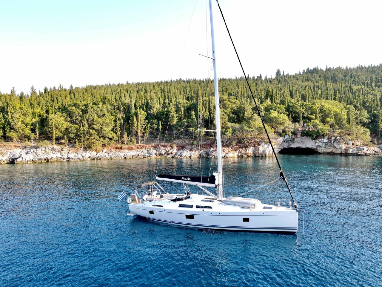 Photo #4 - Hanse 508 - 5 + 1 cab. (Artemis) in Lefkada - 29663