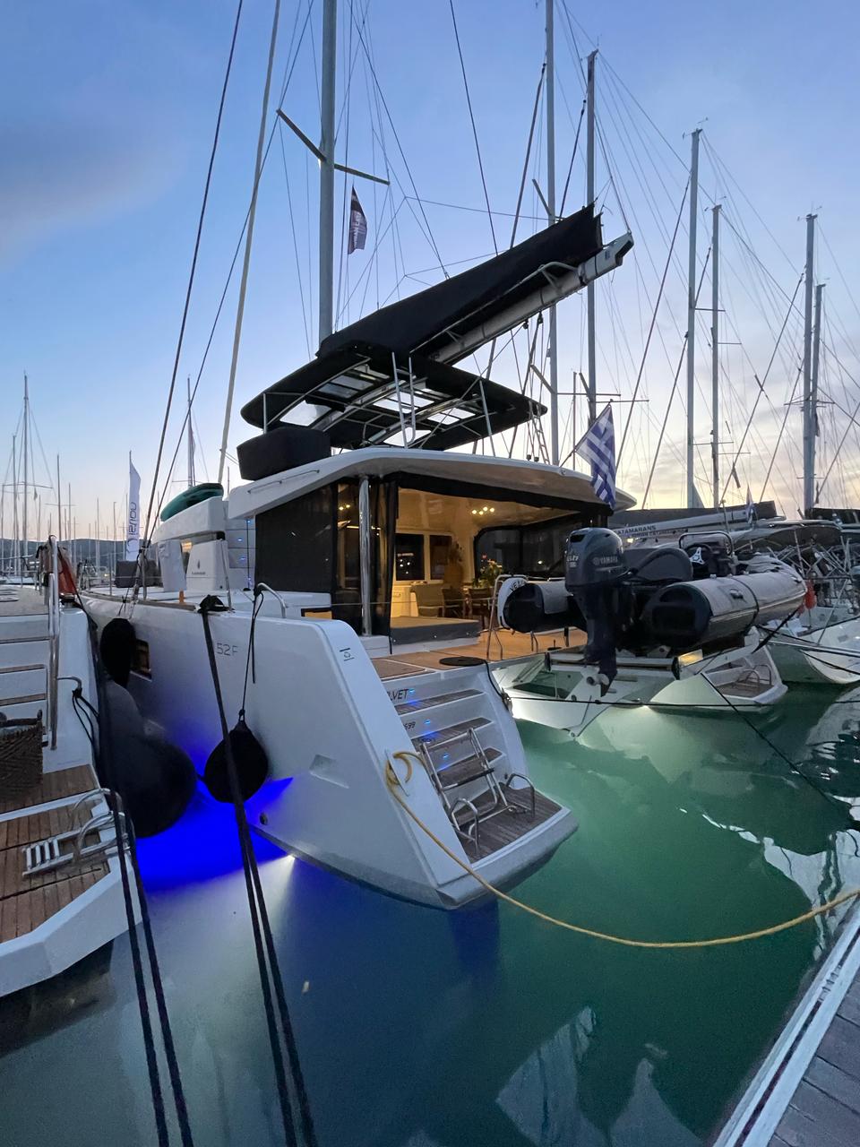 Photo #7 - Lagoon 52 F - 6 + 2 cab. (Blue Velvet) en Lefkada - 29671