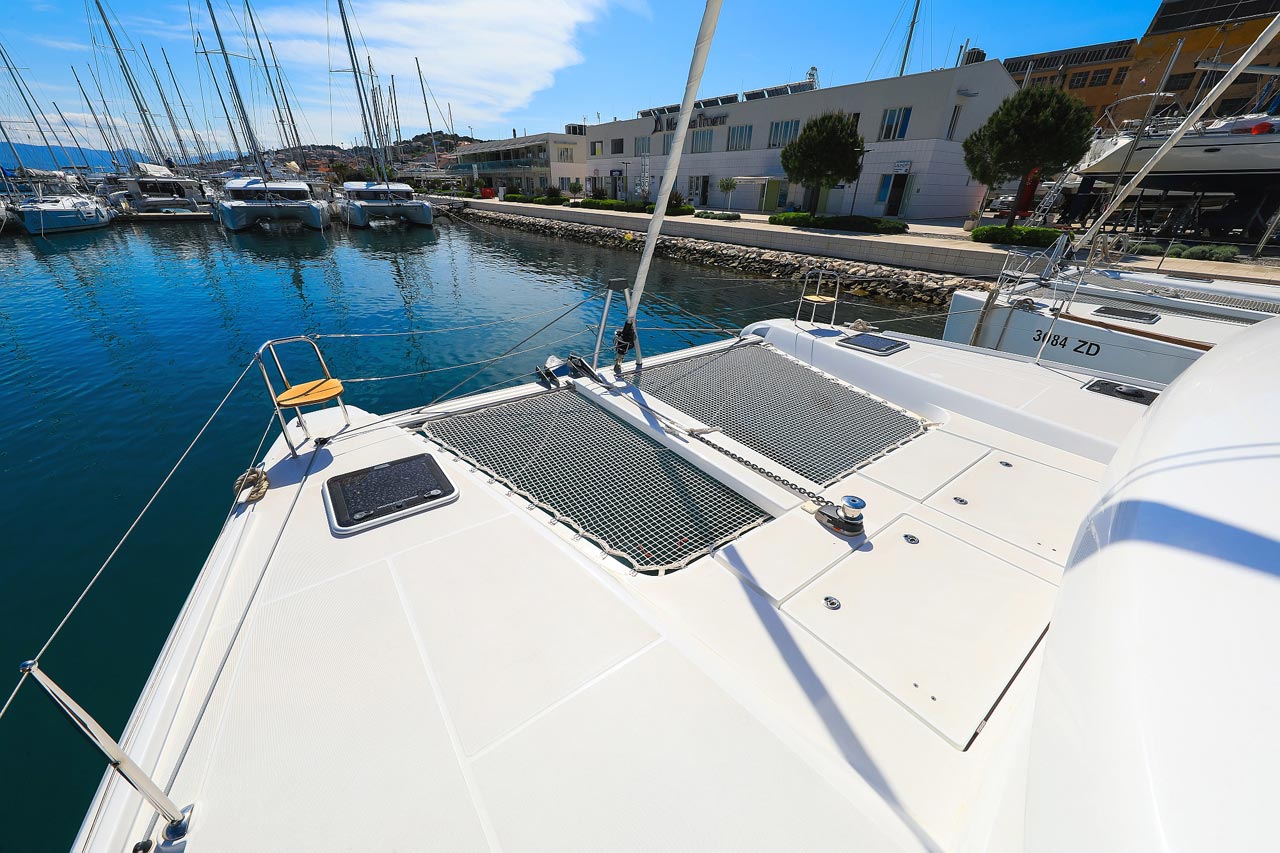 Photo #10 - Lagoon 42 - 4 + 2 cab. (Emily) in Trogir - 29673