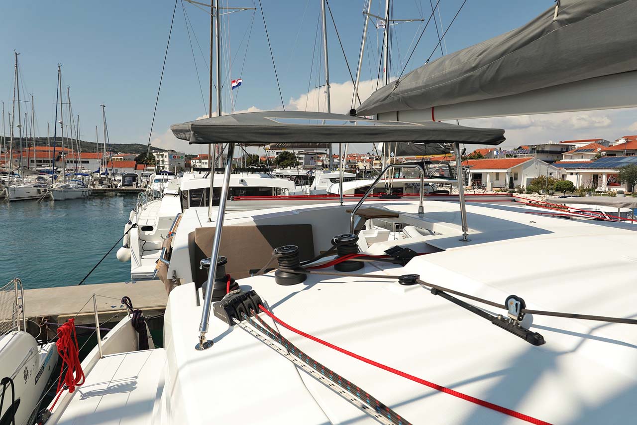 Photo #7 - Fountaine Pajot Lucia 40 - 4 cab. (Canopus) in Murter - 29708