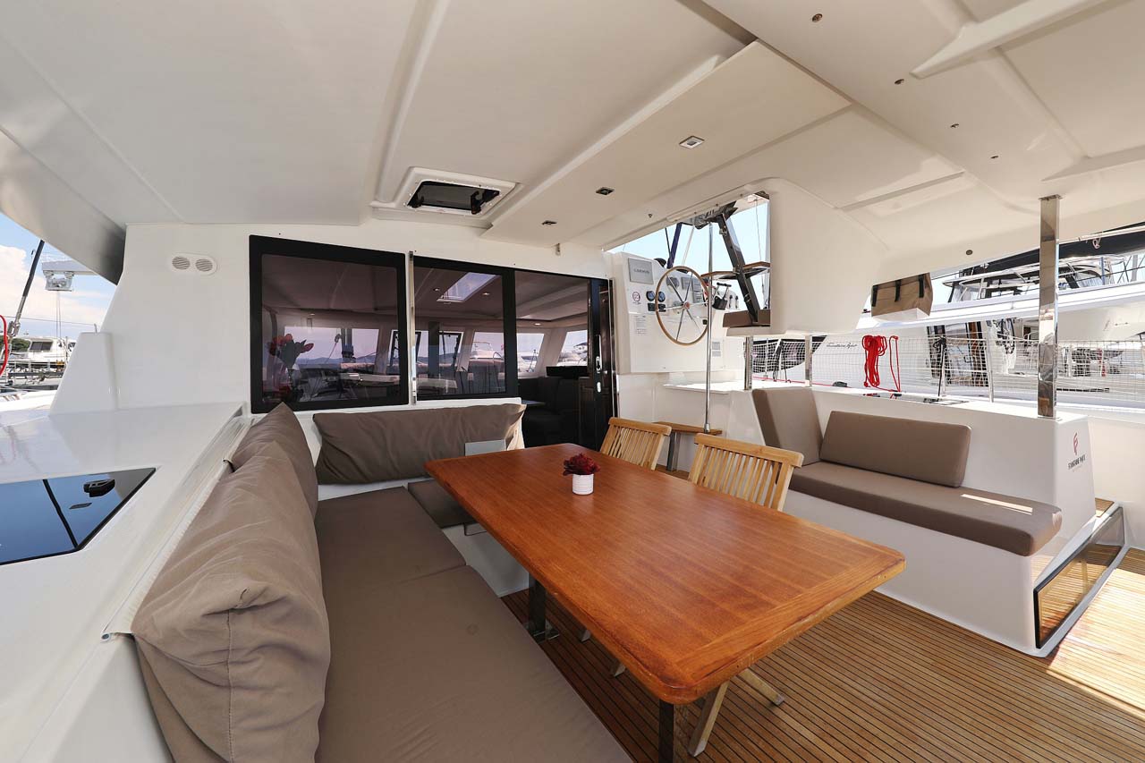 Photo #10 - Fountaine Pajot Lucia 40 - 4 cab. (Canopus) in Murter - 29708