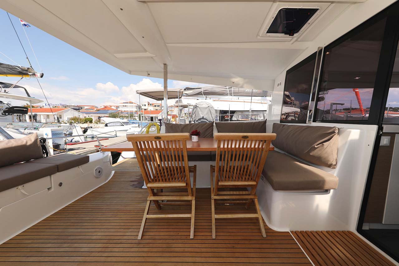 Photo #11 - Fountaine Pajot Lucia 40 - 4 cab. (Canopus) in Murter - 29708