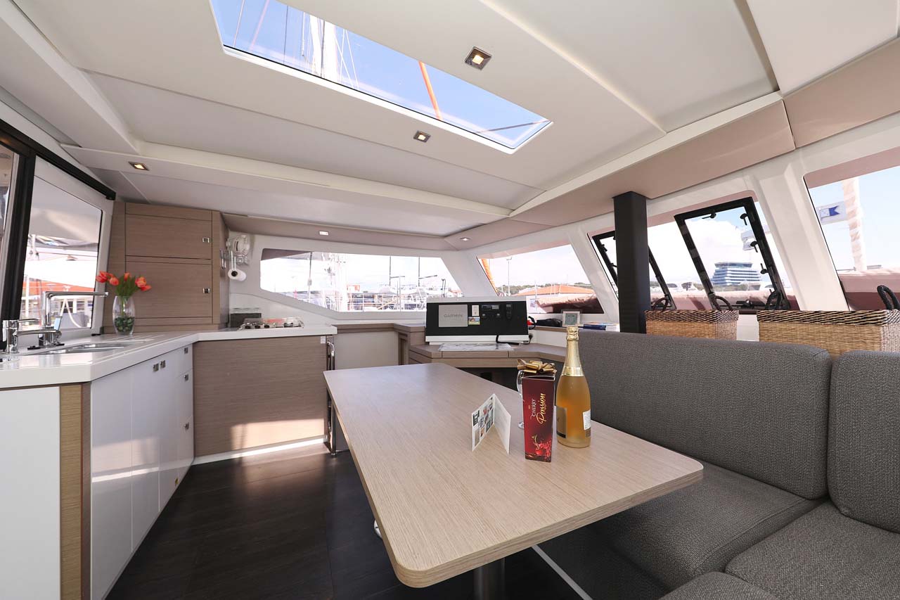 Photo #14 - Fountaine Pajot Lucia 40 - 4 cab. (Canopus) in Murter - 29708