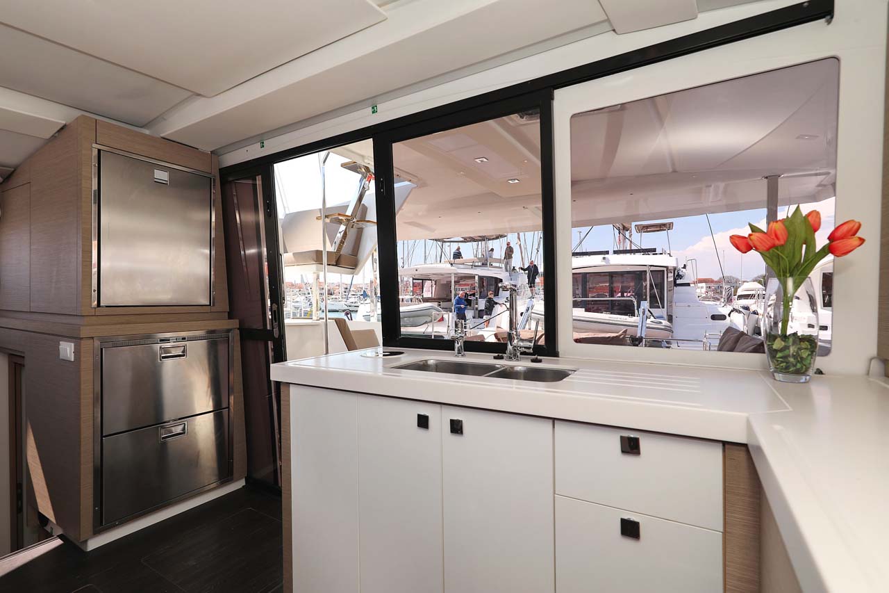 Photo #15 - Fountaine Pajot Lucia 40 - 4 cab. (Canopus) in Murter - 29708