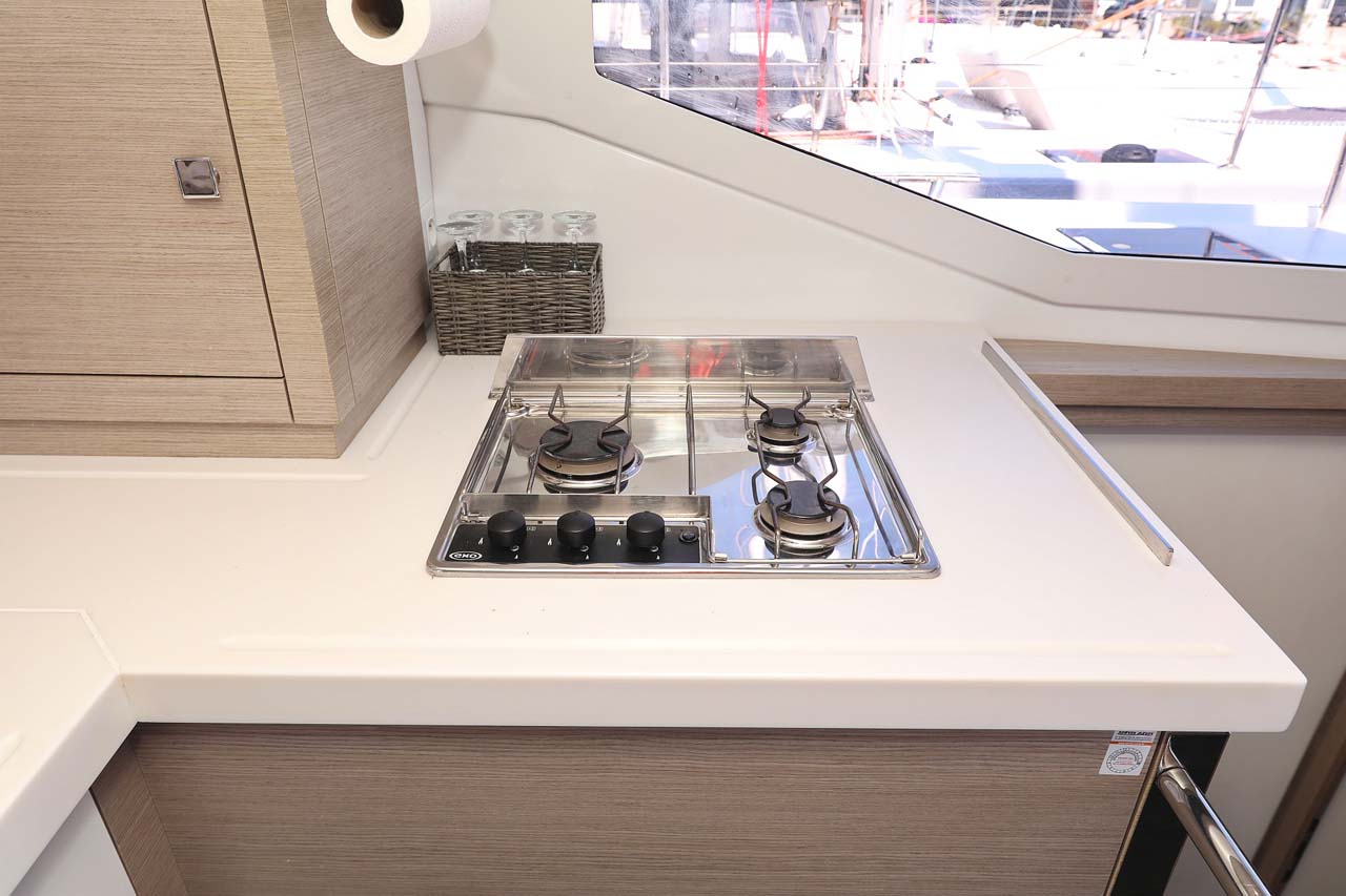 Photo #17 - Fountaine Pajot Lucia 40 - 4 cab. (Canopus) in Murter - 29708