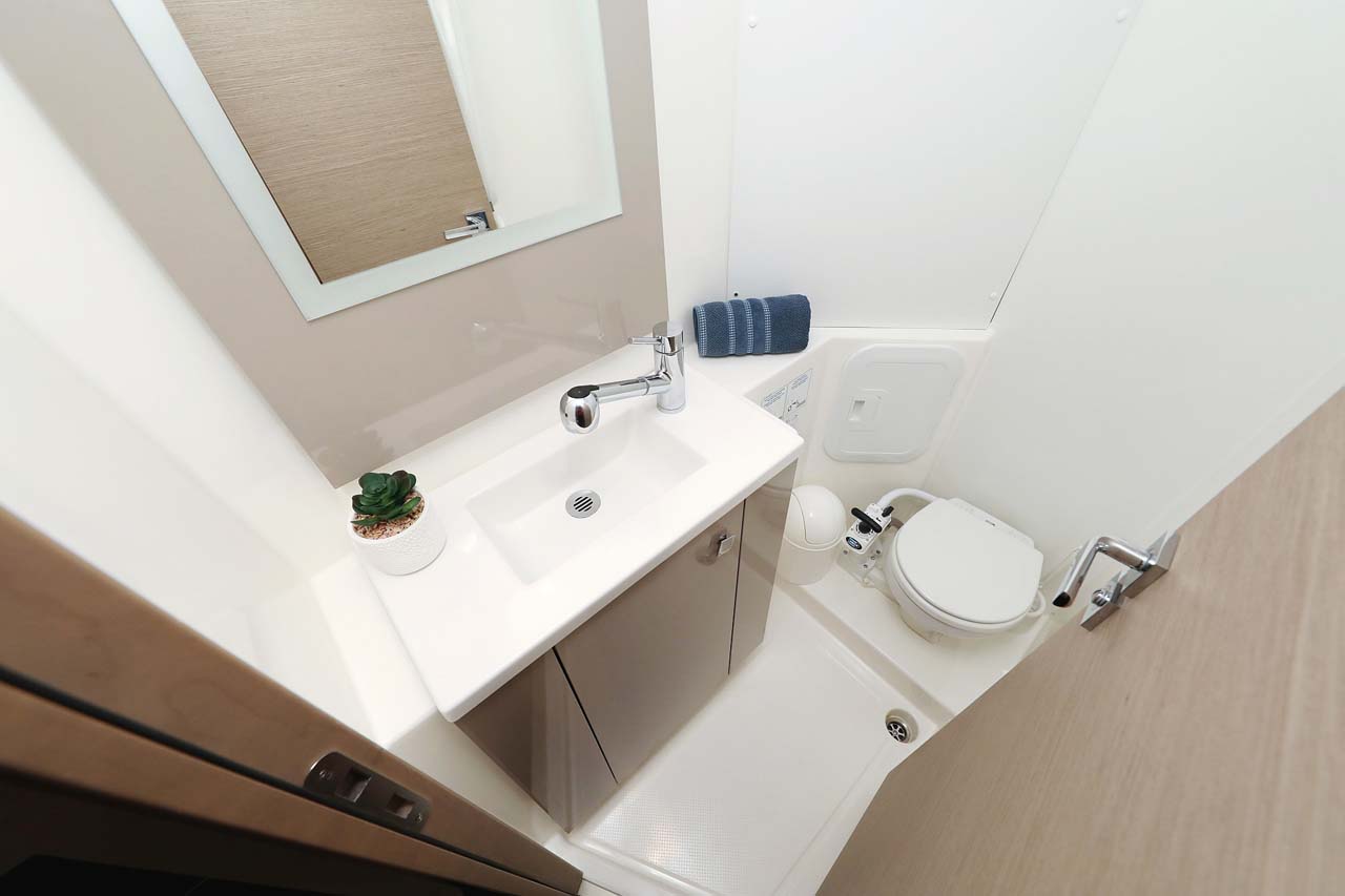 Photo #28 - Fountaine Pajot Lucia 40 - 4 cab. (Canopus) in Murter - 29708