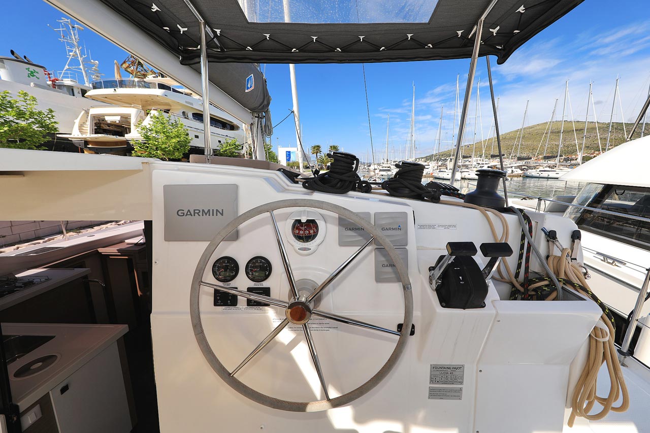Photo #19 - Fountaine Pajot Lucia 40 - 4 cab. (Felicitas II) en Biograd - 29709