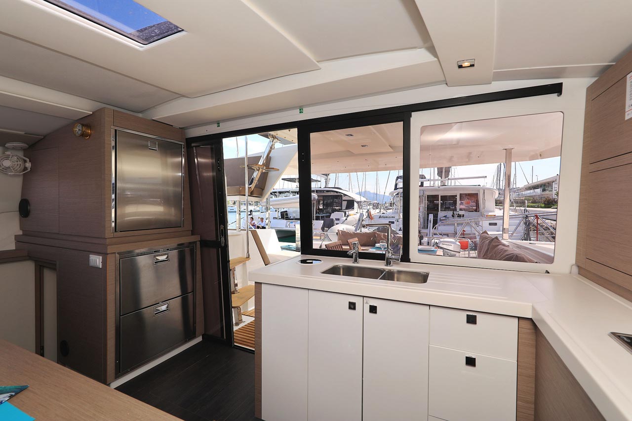 Photo #31 - Fountaine Pajot Lucia 40 - 4 cab. (Felicitas II) en Biograd - 29709