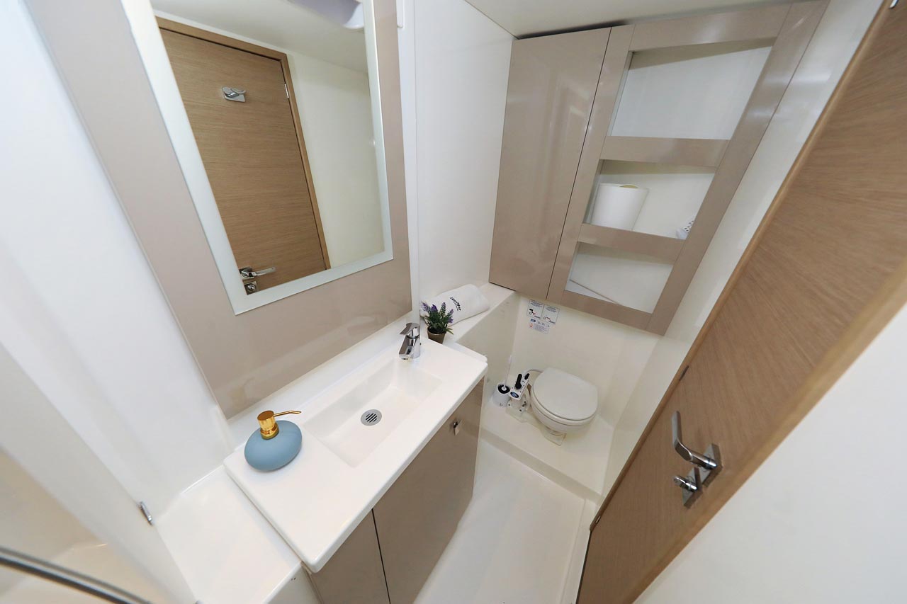 Photo #12 - Fountaine Pajot Lucia 40 - 4 cab. (Felicitas II) en Biograd - 29709