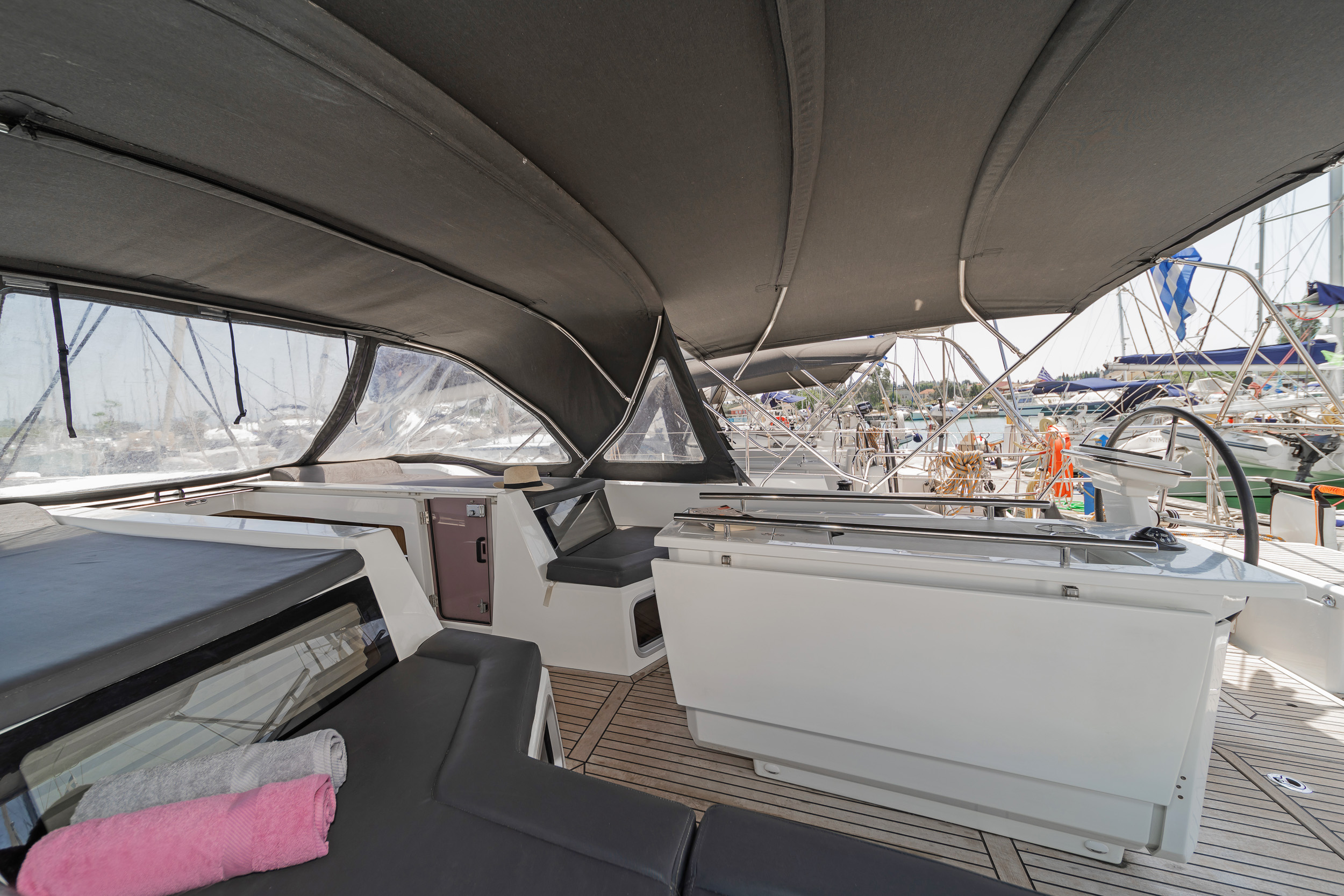 Photo #7 - Oceanis 51.1 - 5 + 1 cab. (Babakita) en Corfou - 29753