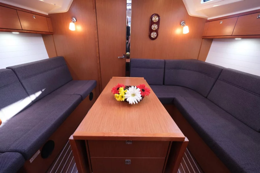 Bavaria Cruiser 37 - 3 cab. (Crush)  - 6