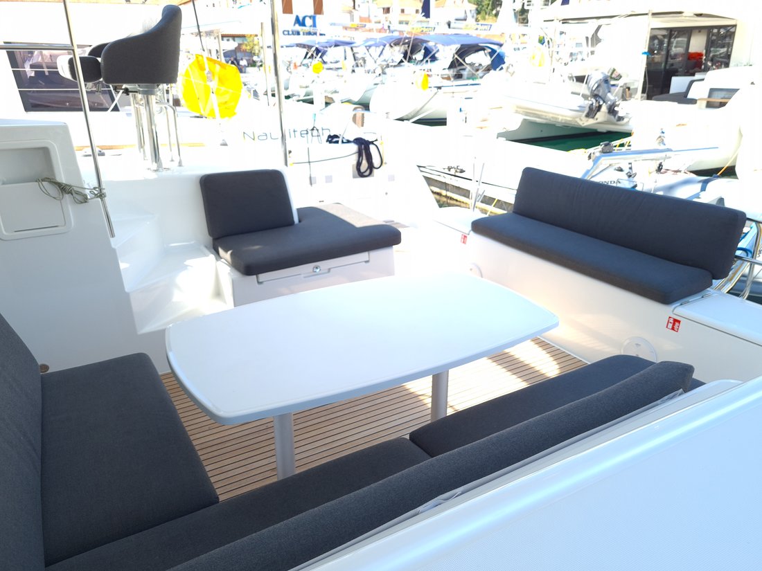 Photo #6 - Lagoon 40 - 4 + 2 cab (Sailing Point) in Trogir - 29761