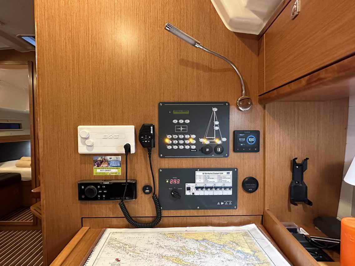 Photo #9 - Bavaria Cruiser 37 - 3 cab. (Emira) in Murter - 29778
