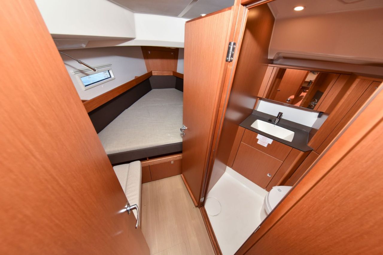 Photo #17 - Bavaria Cruiser 41 - 3 cab. (Nixie) in Zara - 29810