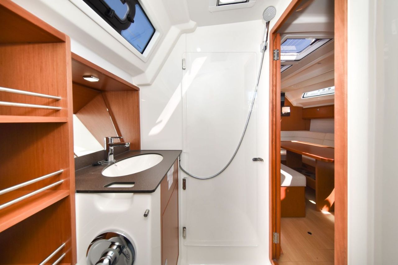 Photo #24 - Bavaria Cruiser 41 - 3 cab. (Nixie) in Zara - 29810