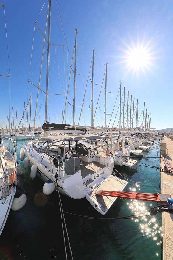 Photo #3 - Bavaria C45 Holiday (A.HO.I. one) in Biograd - 29815