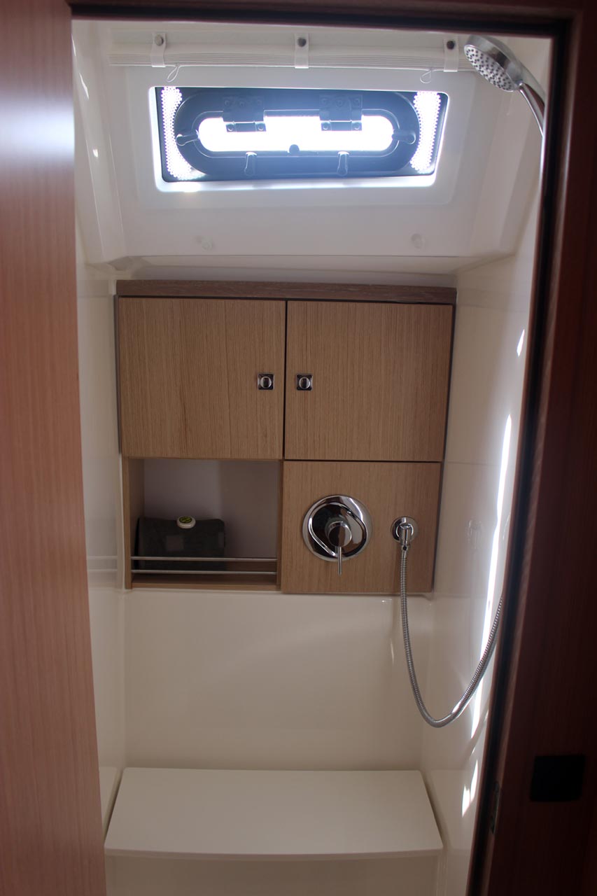 Photo #25 - Bavaria Cruiser 46 - 4 cab. (Divine) in Volos - 29816