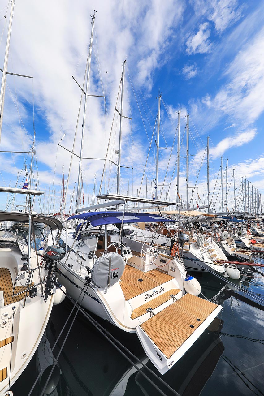 Photo #21 - Bavaria Cruiser 41 - 3 cab. (Fleur de Lys) en Murter - 29850