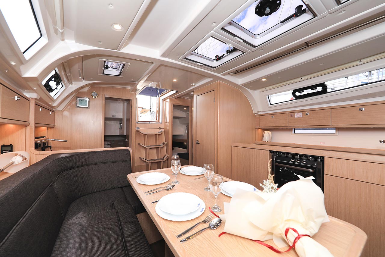 Photo #3 - Bavaria Cruiser 41 - 3 cab. (Fleur de Lys) en Murter - 29850