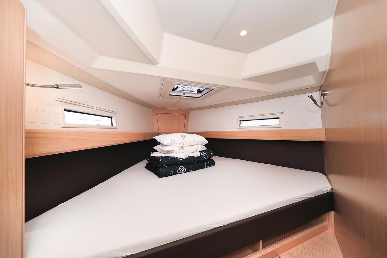 Photo #9 - Bavaria Cruiser 41 - 3 cab. (Fleur de Lys) en Murter - 29850