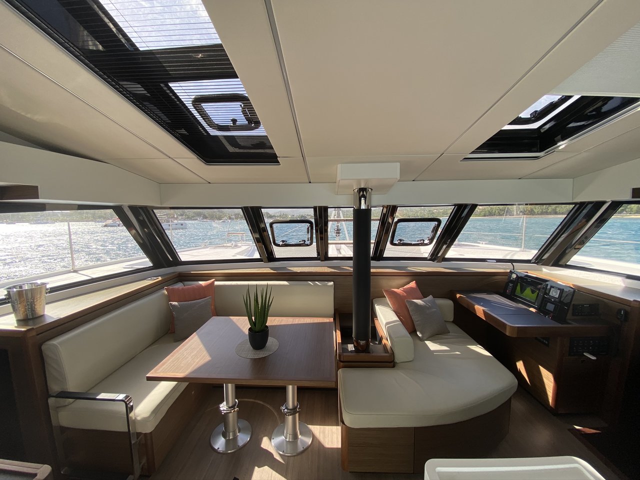 Photo #14 - Nautitech 46 Fly (Sea Spirit II) in La Balise Marina - 29851