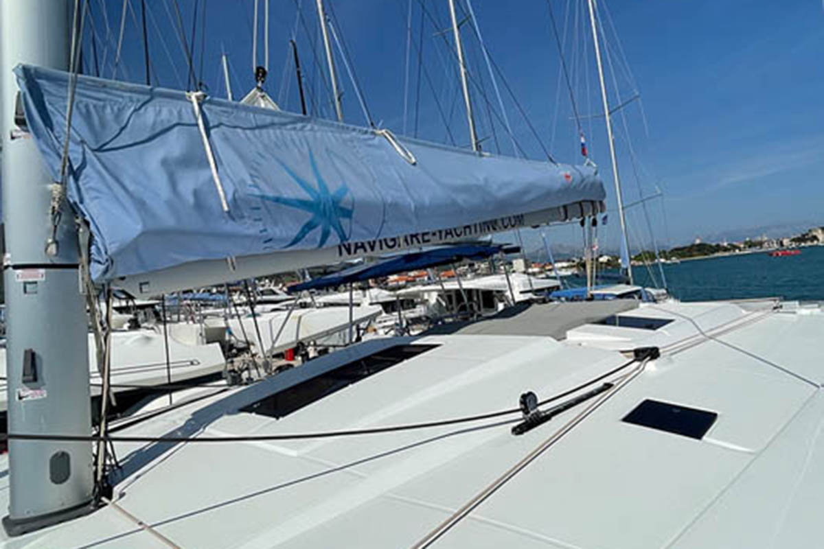Photo #9 - Fountaine Pajot Astrea 42 - 4 + 2 cab. (Barramundi III) in Trogir - 29853