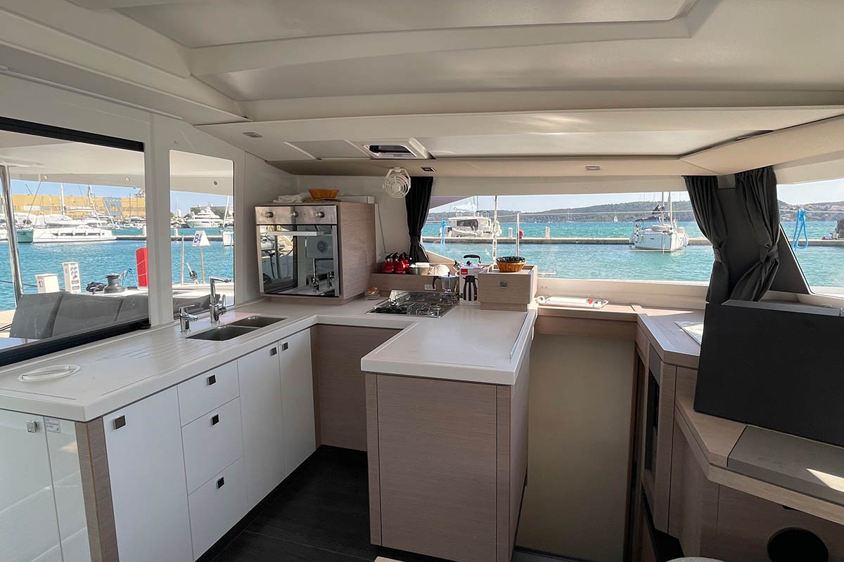 Photo #33 - Fountaine Pajot Astrea 42 - 4 + 2 cab. (Barramundi III) in Trogir - 29853