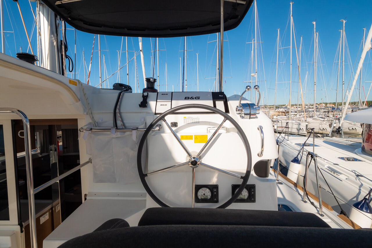 Photo #4 - Lagoon 40 - 4 + 2 cab (Chingi Lingy) in Biograd - 29861