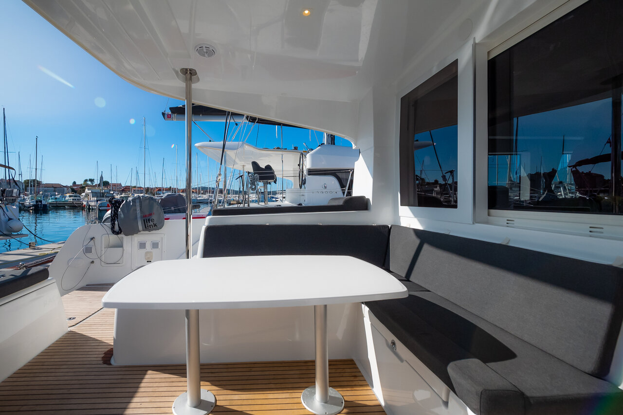 Photo #6 - Lagoon 40 - 4 + 2 cab (Chingi Lingy) in Biograd - 29861