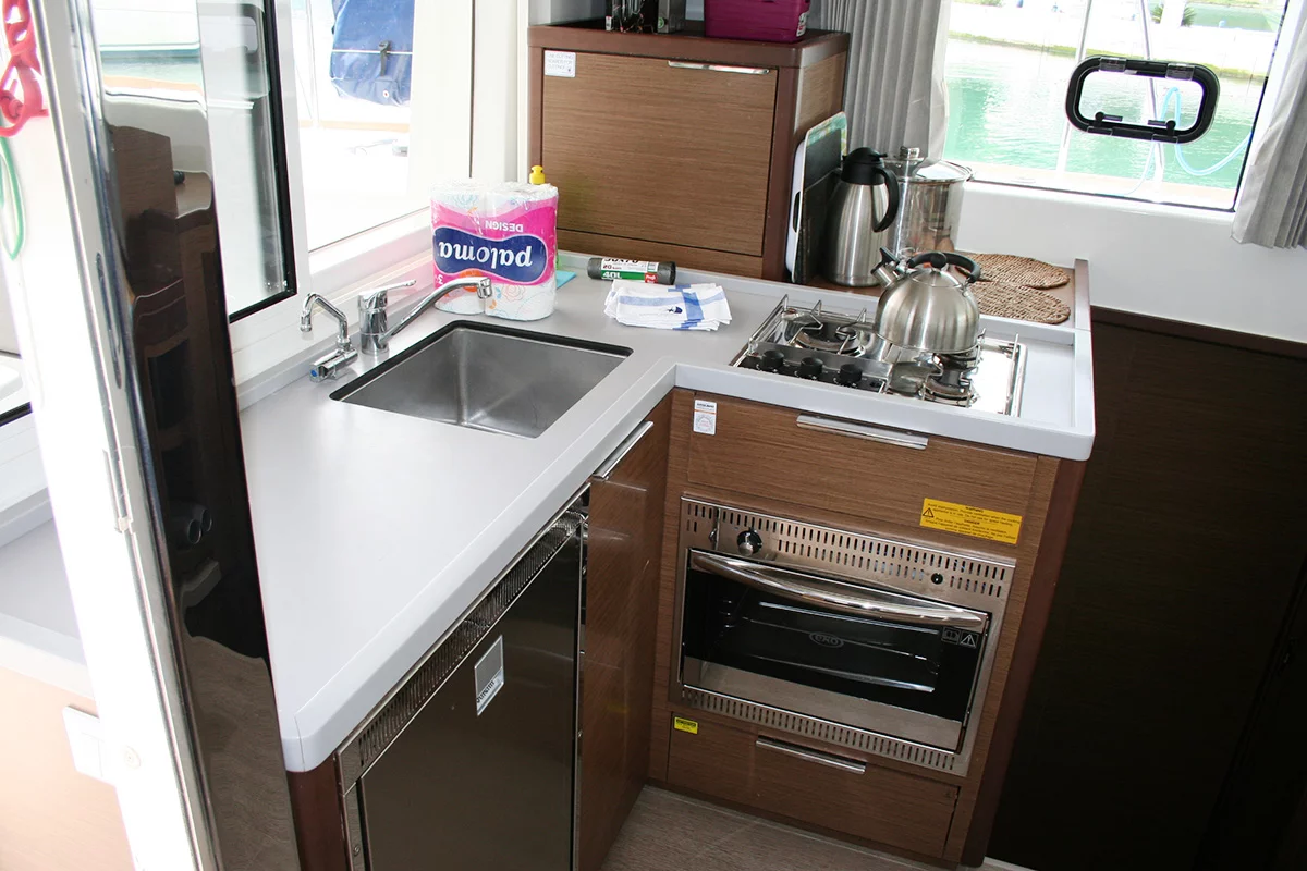 Lagoon 40 - 4 + 2 cab (Wera of Sweden)  - 14